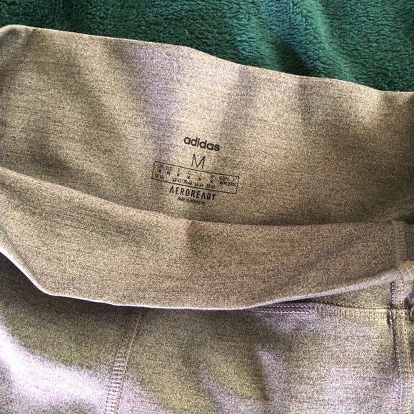 High waisted adidas work out tights medium - Picture 3 of 3